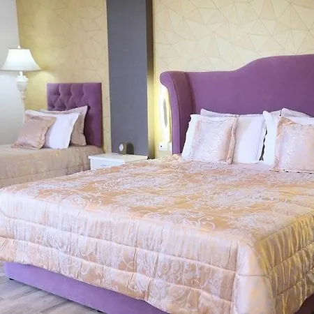 Fafa Hotel 3* Голем