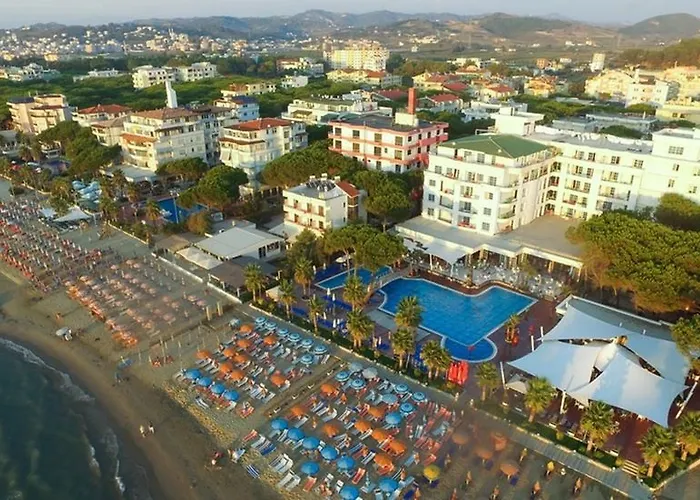 Fafa Hotel Отель