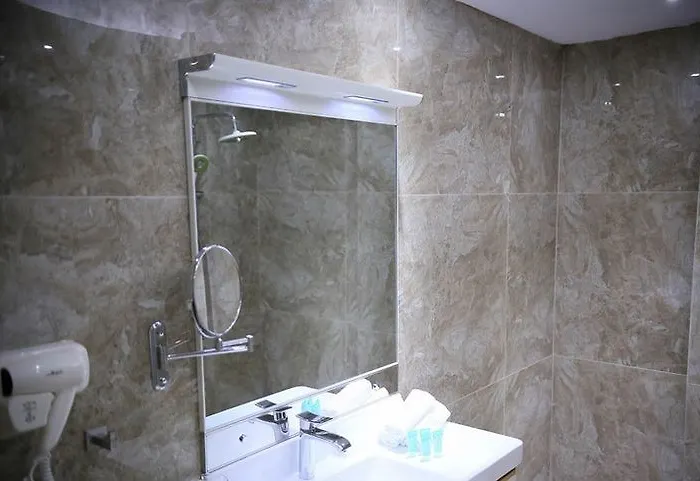 Fafa Hotel 3* Голем