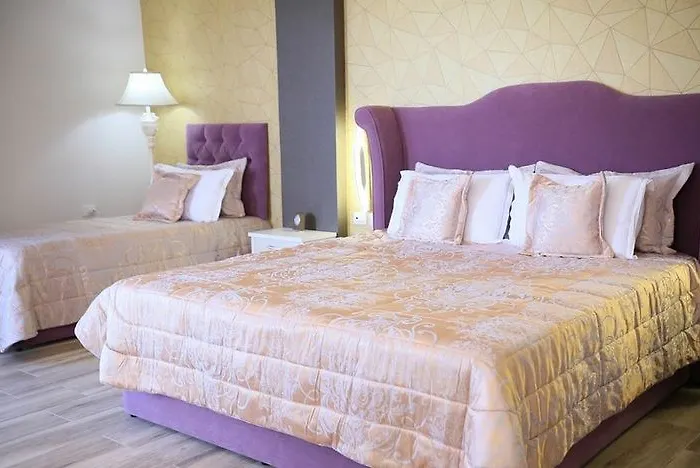 Fafa Hotel 3* Голем